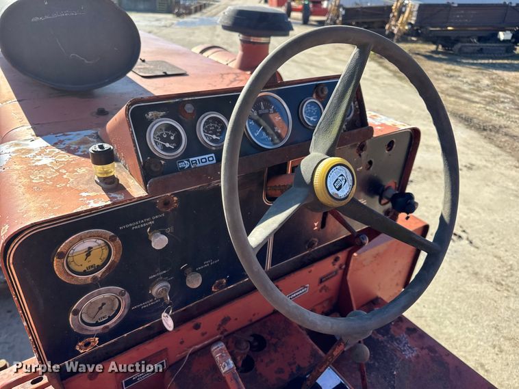 image for item EN0685 Ditch Witch R100 trencher