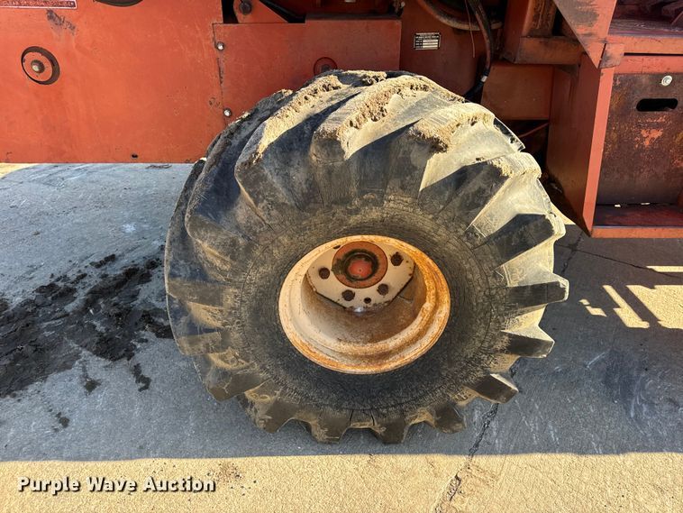 image for item EN0685 Ditch Witch R100 trencher