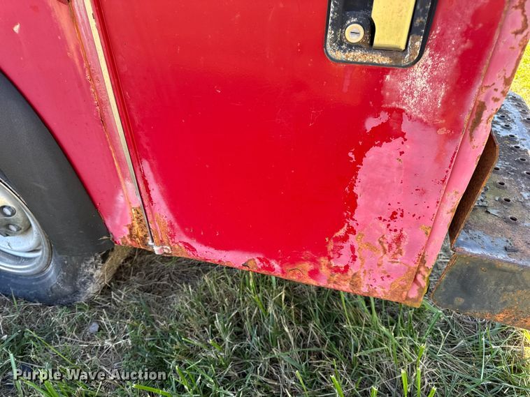 image for item EN0687 1999 Chevrolet C2500 utility bed pickup truck