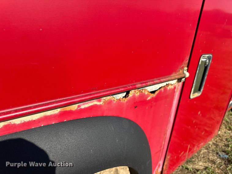 image for item EN0687 1999 Chevrolet C2500 utility bed pickup truck