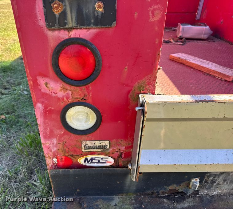 image for item EN0687 1999 Chevrolet C2500 utility bed pickup truck