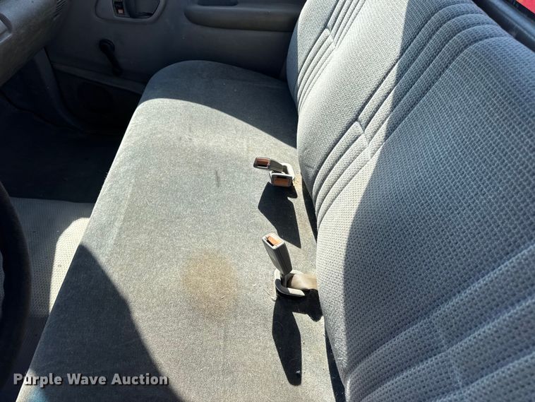 image for item EN0687 1999 Chevrolet C2500 utility bed pickup truck