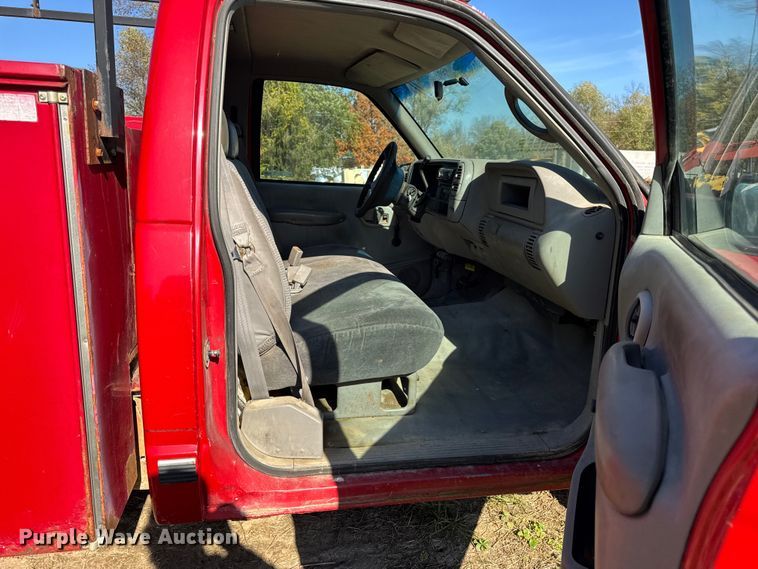 image for item EN0687 1999 Chevrolet C2500 utility bed pickup truck