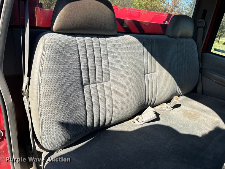 image for item EN0687 1999 Chevrolet C2500 utility bed pickup truck