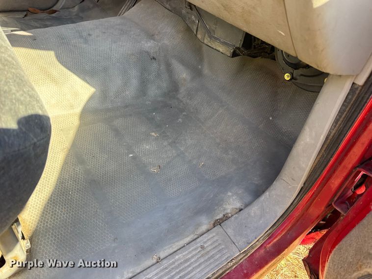 image for item EN0687 1999 Chevrolet C2500 utility bed pickup truck