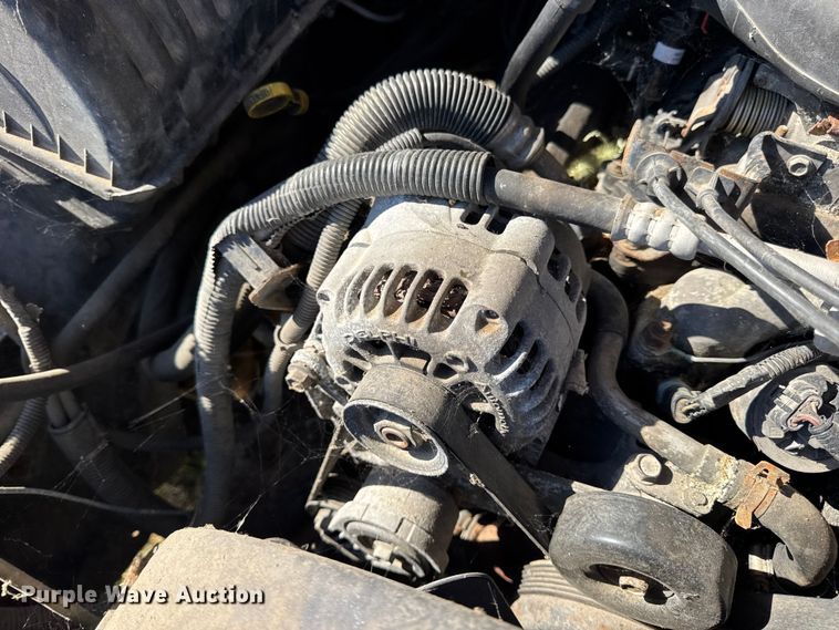 image for item EN0687 1999 Chevrolet C2500 utility bed pickup truck