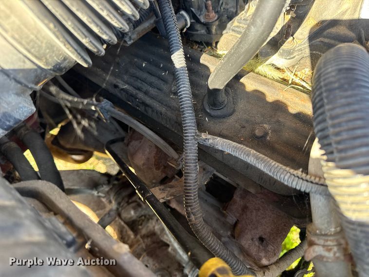 image for item EN0687 1999 Chevrolet C2500 utility bed pickup truck