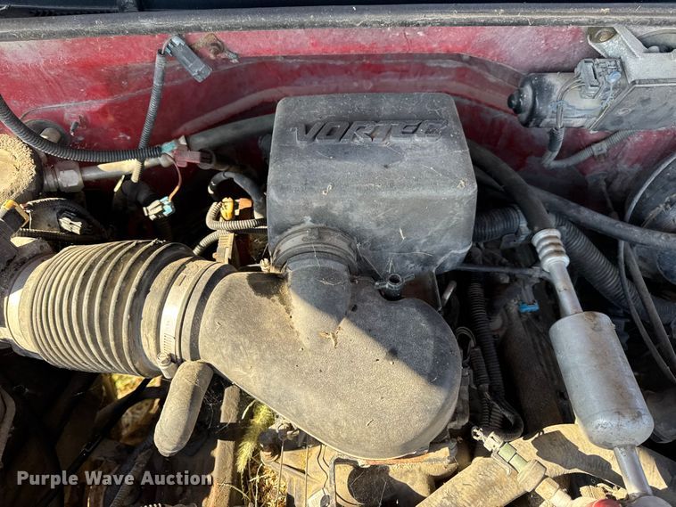 image for item EN0687 1999 Chevrolet C2500 utility bed pickup truck