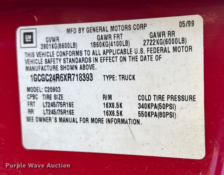 image for item EN0687 1999 Chevrolet C2500 utility bed pickup truck