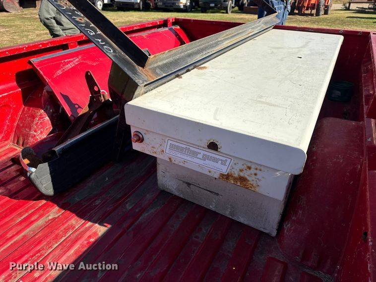 image for item EN0687 1999 Chevrolet C2500 utility bed pickup truck