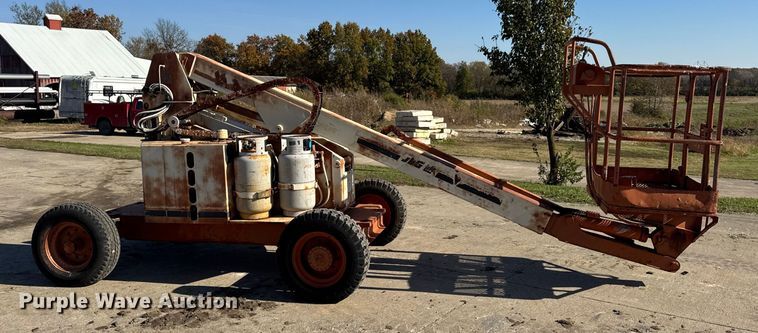 image for item EN0689 JLG 45HA boom lift