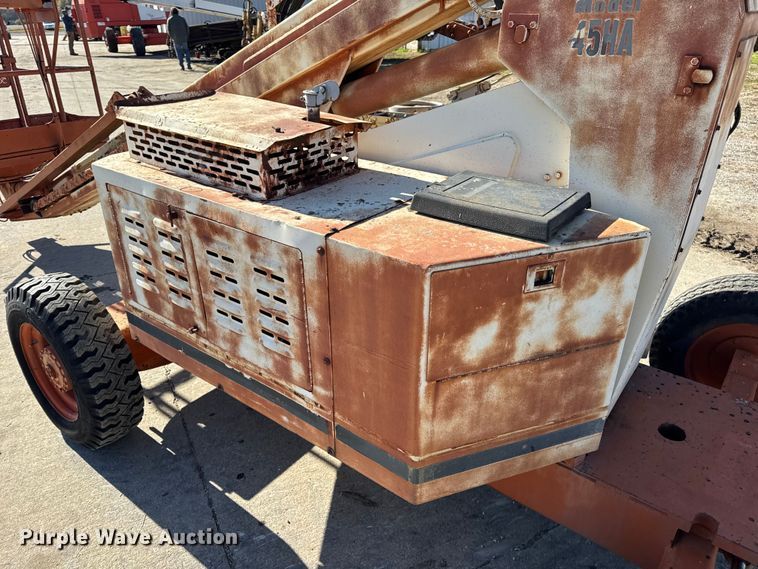 image for item EN0689 JLG 45HA boom lift