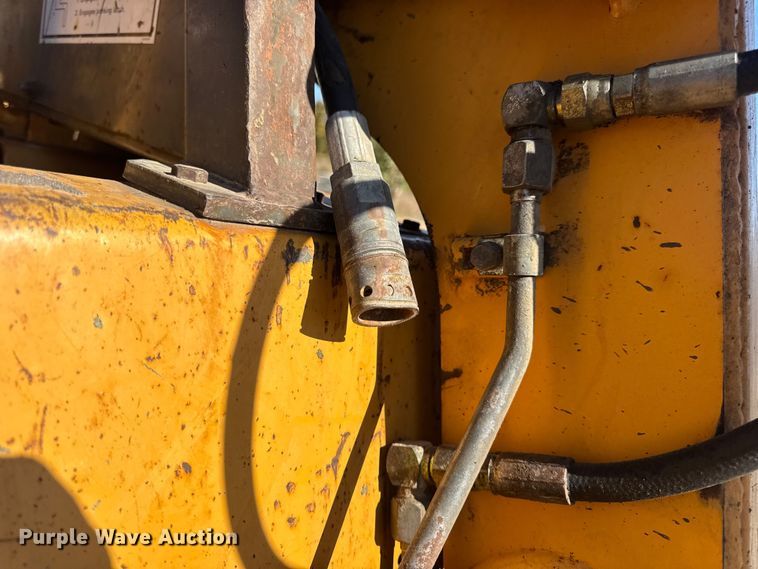 image for item EN0693 1996 Case 1845C skid steer loader