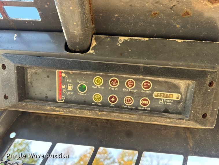 image for item EN0693 1996 Case 1845C skid steer loader