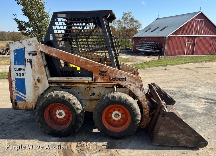 image for item EN0694 1984 Bobcat 743 skid steer loader