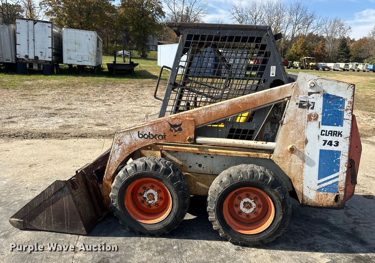 image for item EN0694 1984 Bobcat 743 skid steer loader