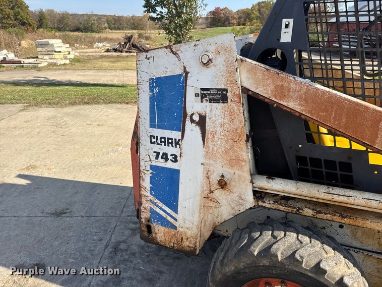 image for item EN0694 1984 Bobcat 743 skid steer loader