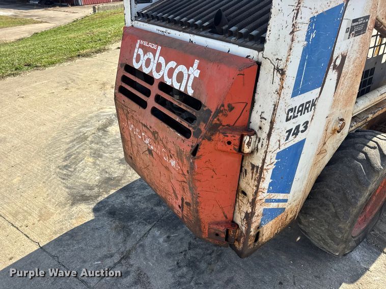 image for item EN0694 1984 Bobcat 743 skid steer loader