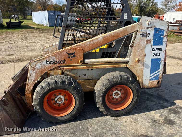 image for item EN0694 1984 Bobcat 743 skid steer loader