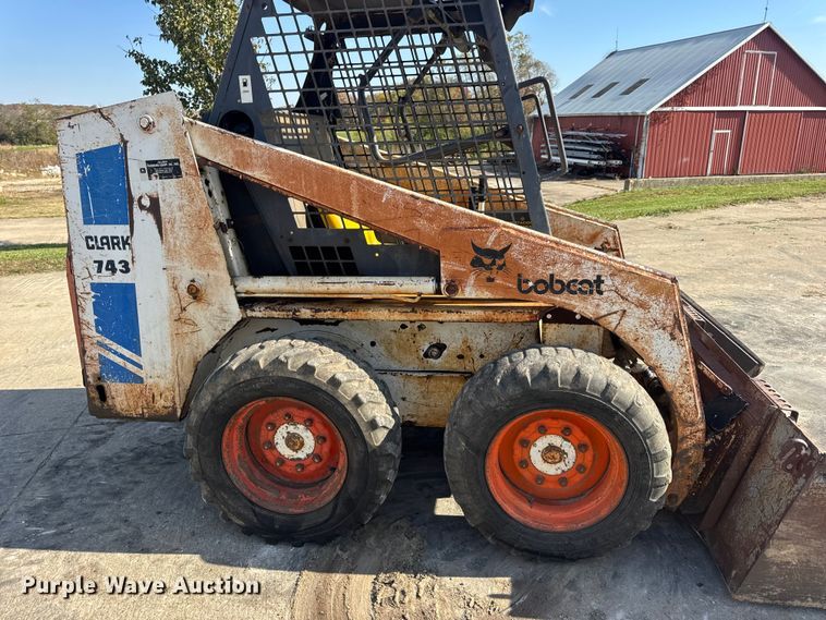 image for item EN0694 1984 Bobcat 743 skid steer loader