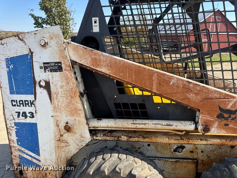 image for item EN0694 1984 Bobcat 743 skid steer loader