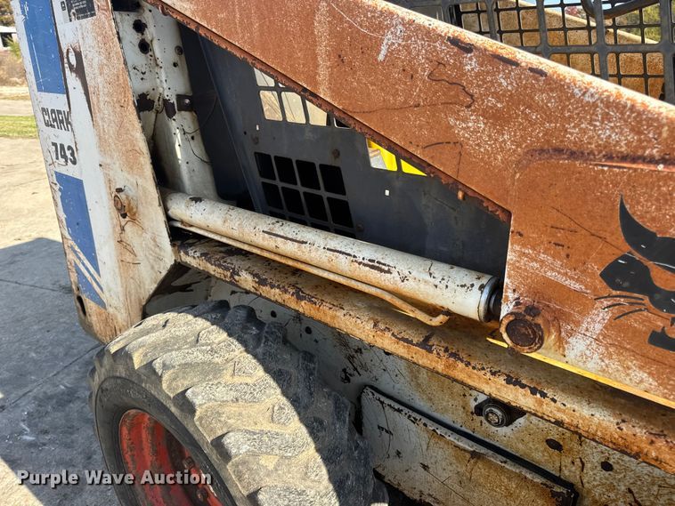 image for item EN0694 1984 Bobcat 743 skid steer loader
