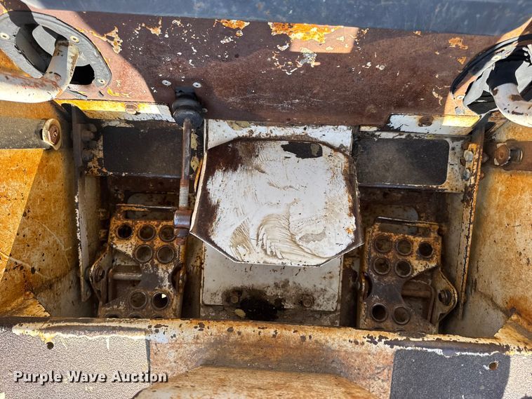 image for item EN0694 1984 Bobcat 743 skid steer loader