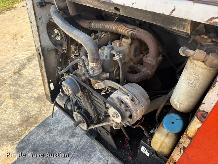 image for item EN0694 1984 Bobcat 743 skid steer loader