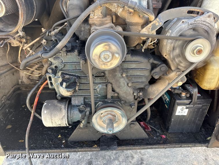 image for item EN0694 1984 Bobcat 743 skid steer loader