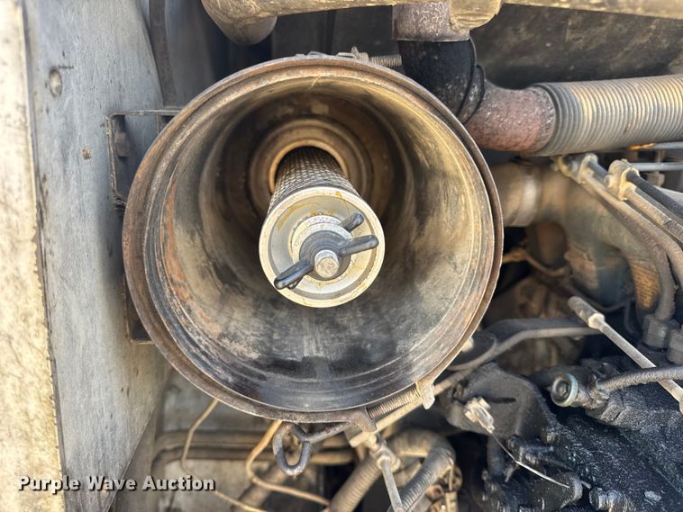 image for item EN0694 1984 Bobcat 743 skid steer loader