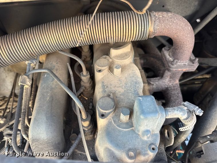 image for item EN0694 1984 Bobcat 743 skid steer loader