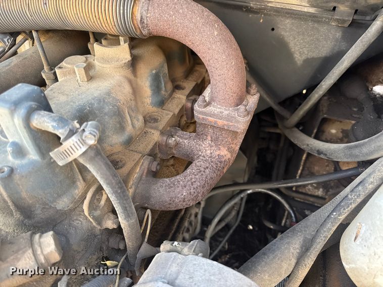 image for item EN0694 1984 Bobcat 743 skid steer loader