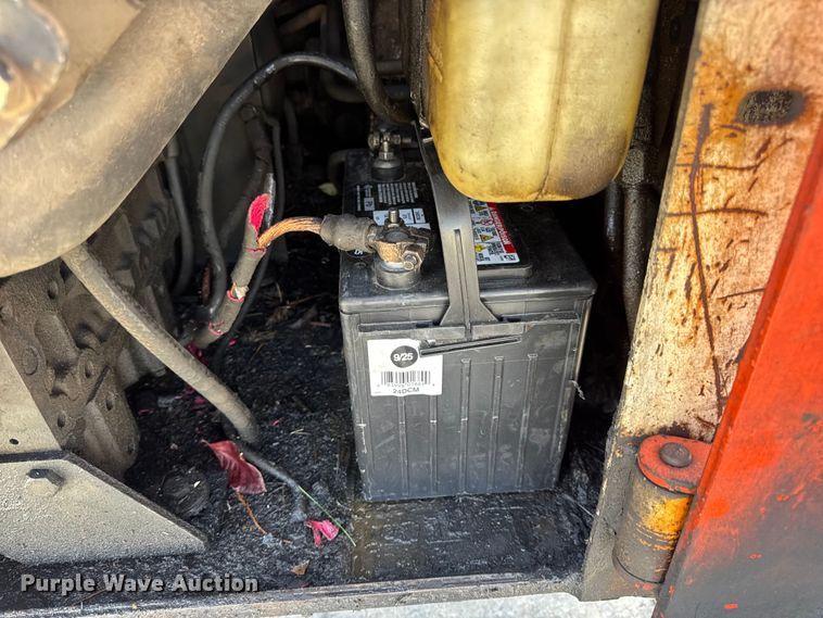 image for item EN0694 1984 Bobcat 743 skid steer loader