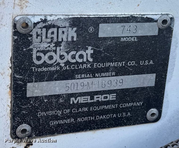 image for item EN0694 1984 Bobcat 743 skid steer loader