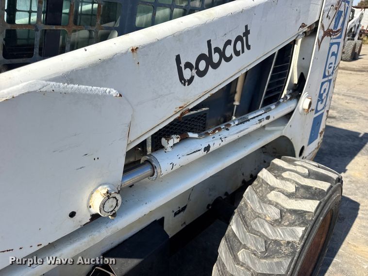 image for item EN0695 1995 Bobcat 763 skid steer loader