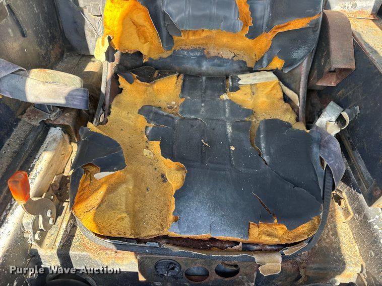 image for item EN0695 1995 Bobcat 763 skid steer loader