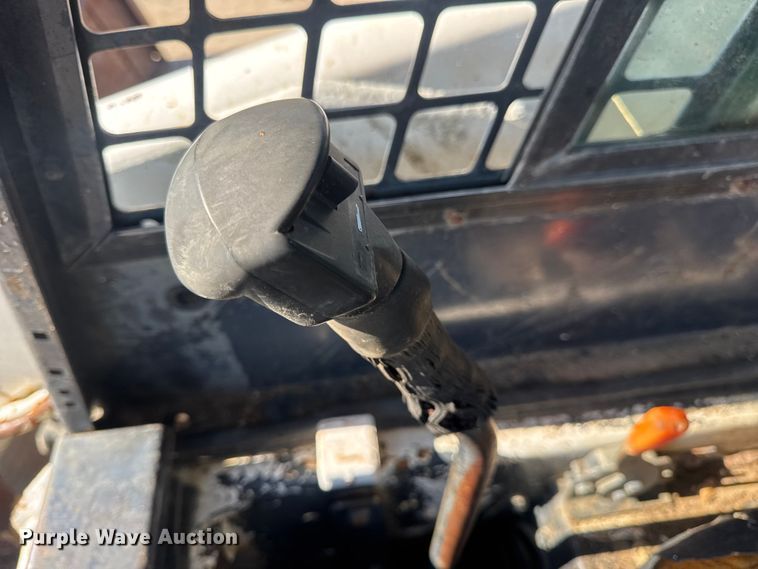 image for item EN0695 1995 Bobcat 763 skid steer loader