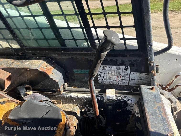 image for item EN0695 1995 Bobcat 763 skid steer loader