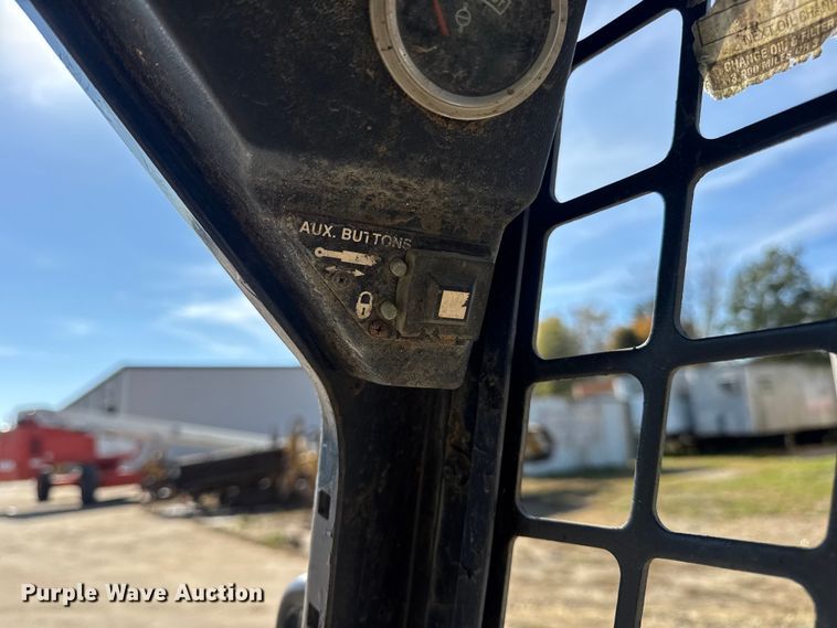 image for item EN0695 1995 Bobcat 763 skid steer loader