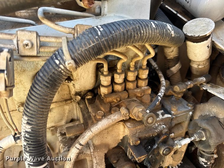 image for item EN0695 1995 Bobcat 763 skid steer loader