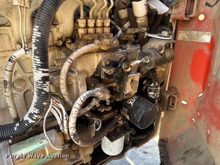 image for item EN0695 1995 Bobcat 763 skid steer loader