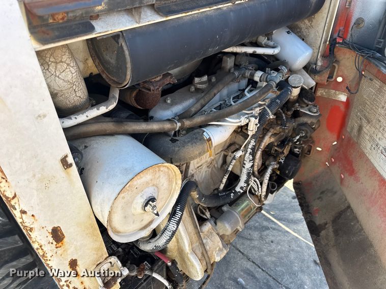 image for item EN0695 1995 Bobcat 763 skid steer loader