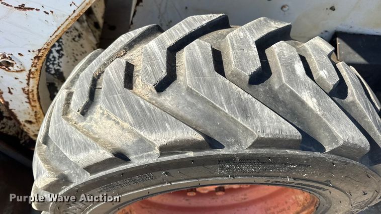 image for item EN0695 1995 Bobcat 763 skid steer loader