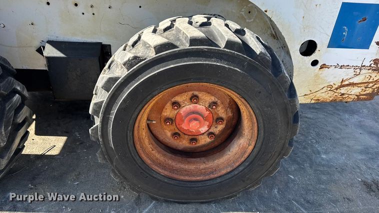 image for item EN0695 1995 Bobcat 763 skid steer loader