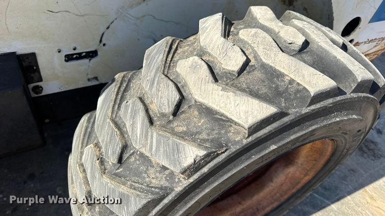 image for item EN0695 1995 Bobcat 763 skid steer loader