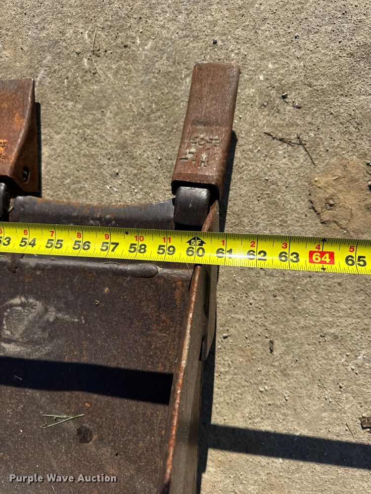 image for item EN0695 1995 Bobcat 763 skid steer loader