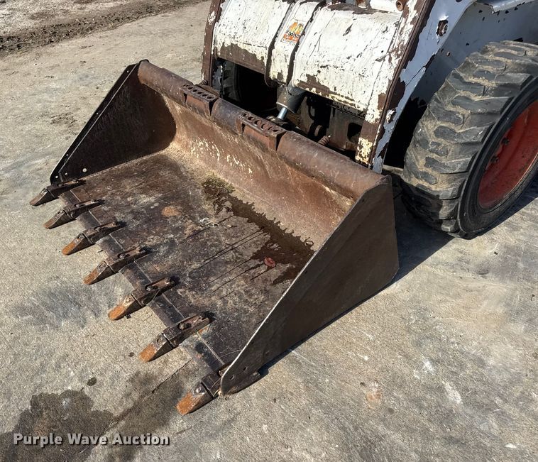 image for item EN0696 1997 Bobcat 763 skid steer loader