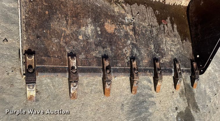 image for item EN0696 1997 Bobcat 763 skid steer loader