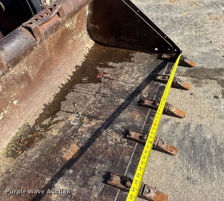 image for item EN0696 1997 Bobcat 763 skid steer loader