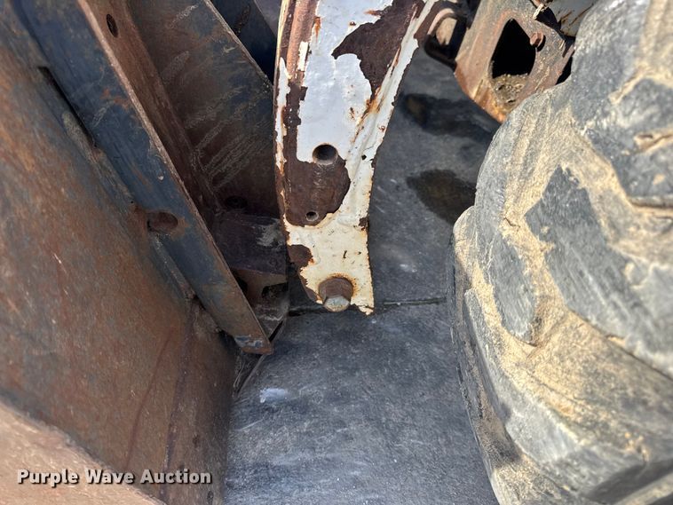 image for item EN0696 1997 Bobcat 763 skid steer loader